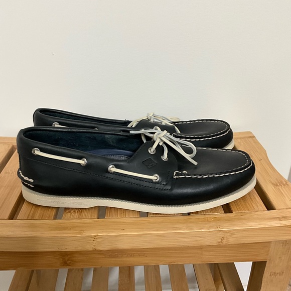 Sperry Men's Navy Blue Boat Shoes - Picture 2 of 7